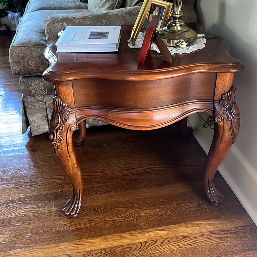 Thomasville living room set